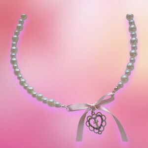 Elegant Faux Pearl Necklace with Heart Charm